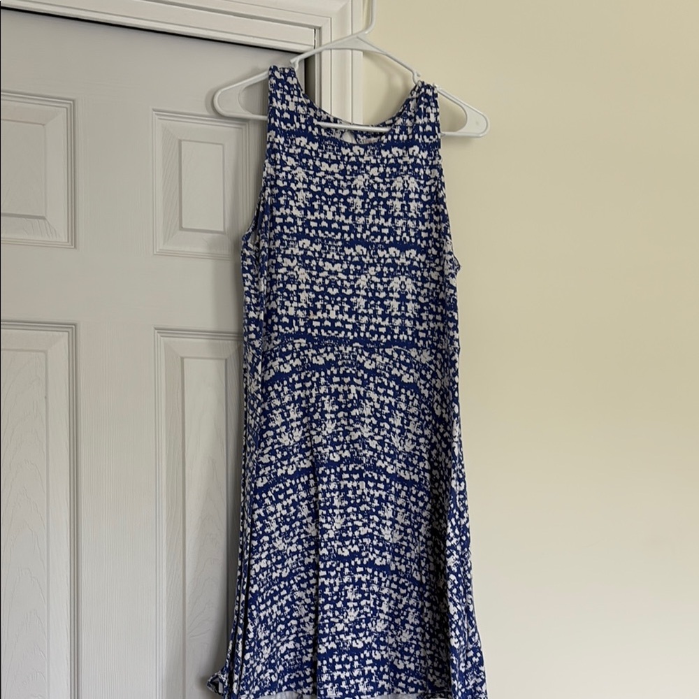 Xhilaration Abstract Blue and White Top